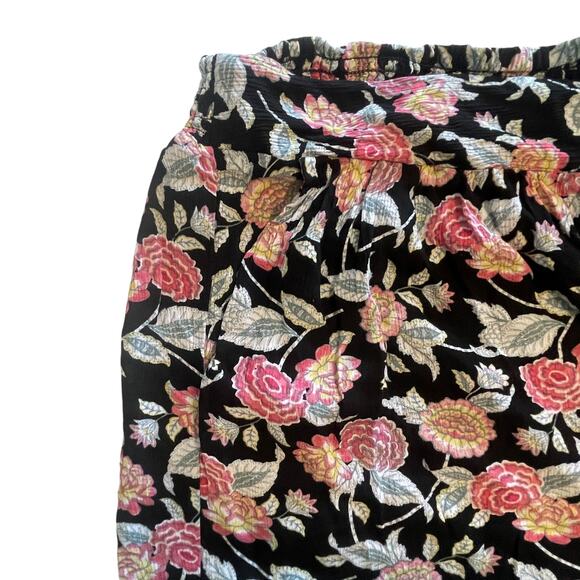Torrid Floral High Waisted Shorts Womens Size 4X Black & Pink Pull On Casual - Picture 2 of 9